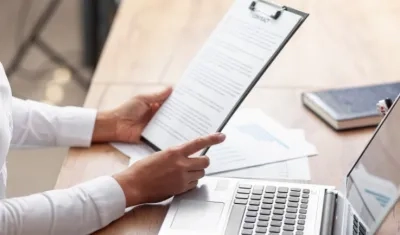 No se puede contratar cuatro meses previos a las elecciones.