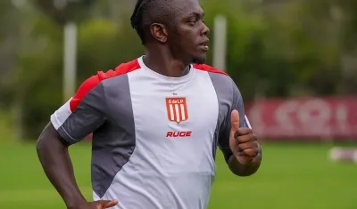 Edwuin Cetré se presentará a entrenar este miércoles con Estudiantes. 