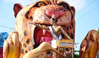 Carroza 'Artesanías del Atlántico'.