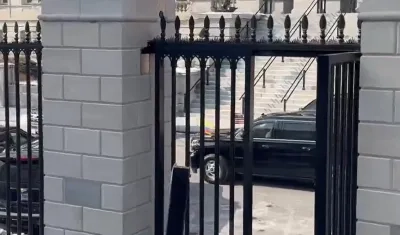 Caravana del Presidente Petro llegando a la Casa Blanca.