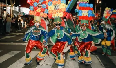 Diferentes comparsas desfilarán en la calle 84. 