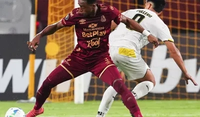 Jean Carlos Angulo, defensor del Deportes Tolima.