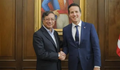 El Presidente Gustavo Petro y el senador estadounidense Bernie Moreno.