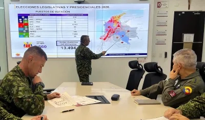 Reunión de los altos mandos militares ultimando detalles para Plan Democracia de este 8 de marzo. 