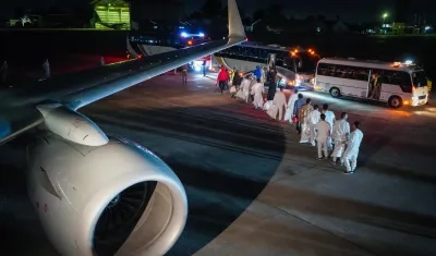 Retorno de colombianos deportados en vuelo humanitario.