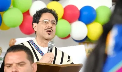 El precandidato presidencial Iván Cepeda.