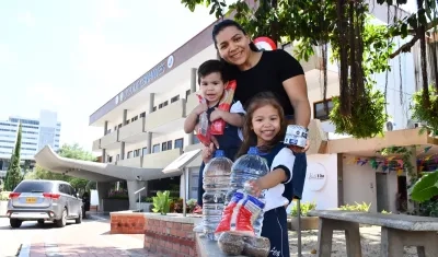 Ayudas recibidas en el Colegio Liceo de Cervantes de Barranquilla.
