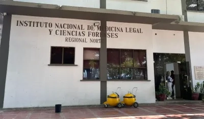 Fachada de Medicina Legal.