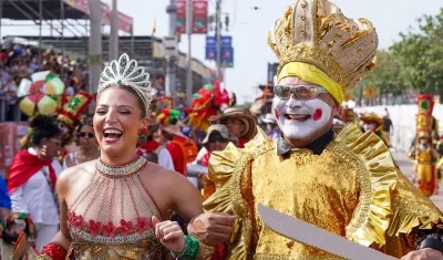 La monarquía vestida de Congo deslumbró la Gran Parada de Tradición