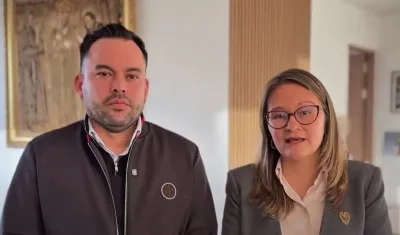 El Ministro de Minas, Edwin Palma, y la Superintendente de Industria y Comercio, Cielo Rusinque.