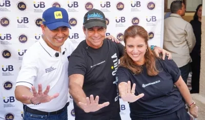 Arcesio Castro, rector de la IUB; Alejandro Char, alcalde de Barranquilla; Paola Amar, secretaria de Educación.