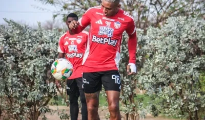 Jermein Peña, defensa central del Junior.