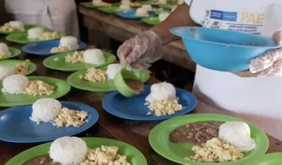 Contraloría alertó problemas en la ejecución del PAE en 2026.