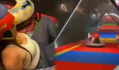 Momento del accidente de la mujer. 