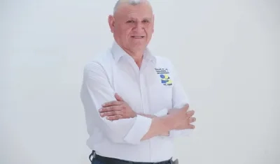 El candidato presidencial peruano Napoleón Becerra.