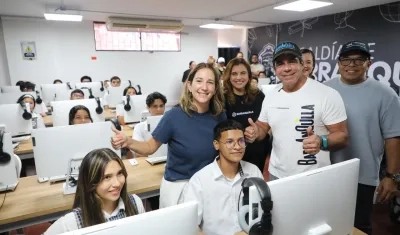 Alcalde Alejandro Char durante el acto de inicio del programa de formación +Educación +Innovación.