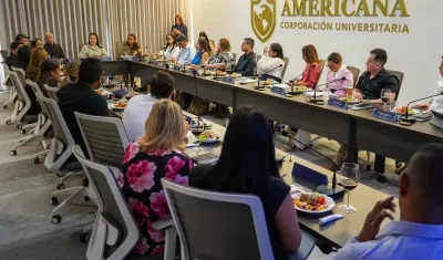 La Corporación Universitaria Americana recibió la acreditación del Ministerio de Educación.