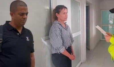 Abraham Muñoz Guerra y Margarita Viviana Bula Trujillo cuando eran capturados por la Dijin.