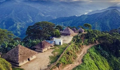 Uno de los pueblos indígenas afectados por el conflicto armado son los Arhuacos. 