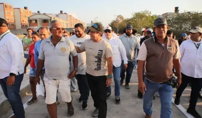 Alcalde Char durante la entrega de la vía. 