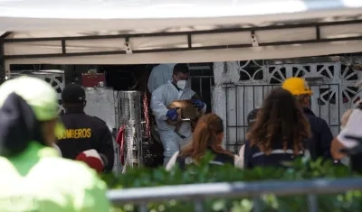 Momento de la inspección en la vivienda.