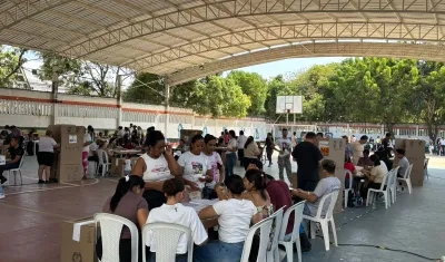 Votaciones en el Colegio Metropolitano de Soledad 2.000.