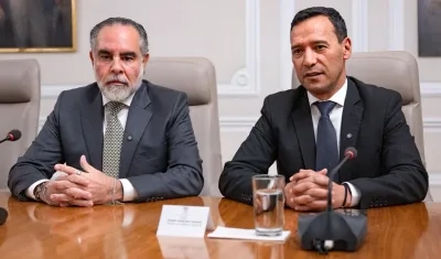 Armando Benedetti y Pedro Sánchez, ministros del Interior y Defensa, respectivamente. 