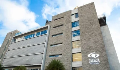 Fachada de Caracol Televisión.