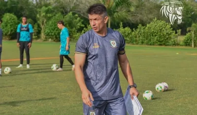 Gustavo Florentín solo dirigió seis partidos en Jaguares. 
