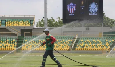 El estadio Jaime Morón de Cartagena luciendo su nueva pantalla.