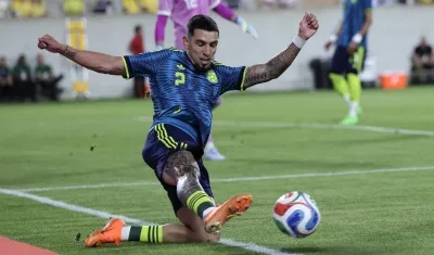 Daniel Muñoz, lateral derecho de la Selección Colombia. 