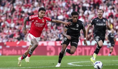 Richard Ríos intenta superar la marca de Thiago Balieiro.