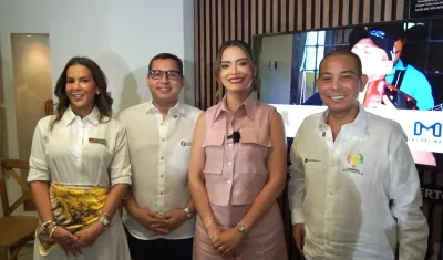 Diana Molina, Gerente del Fondo Bienestar; Fabián Dangond, Consultor de Economía Creativa; Julieth Pedraza, cofundadora de la Fundación Cocha Molina, y Juan Carlos Ospino, Director del Carnaval de Barranquilla.