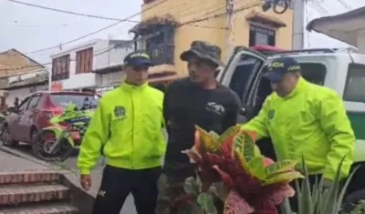 Alexander Díaz Alvarado tras ser capturado por la Policía. 