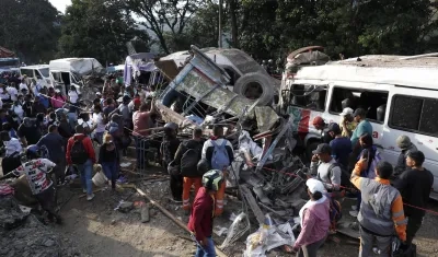 Zona del lugar del atentado el pasado sábado en la Vía Panamericana, en Cajibío. 