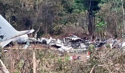 Avión Hércules accidentado.