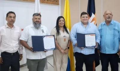 Académicos, sector privado y directivos de la CRA. 