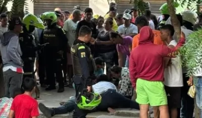 Uno de los hombres baleados quedó muerto en el lugar de los hechos. 