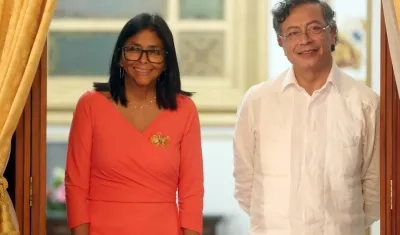  Delcy Rodríguez y Gustavo Petro