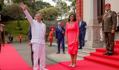 El Presidente Gustavo Petro en el encuentro con Delcy Rodríguez, mandataria encargada de Venezuela.