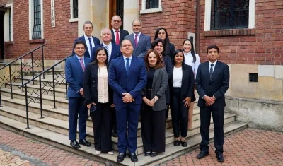 Representantes de la Universidad de la Costa.