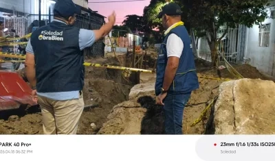 Personal de la Oficina de Gestión del Riesgo inspeccionando la zona