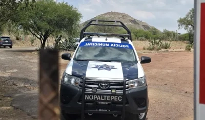 La Policía custodia la zona turística de las pirámides tras el tiroteo. 