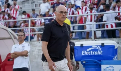 Alfredo Arias sumó su tercera derrota en casa en la Liga.