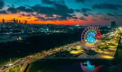 Vista panorámica del Gran Malecón y Barranquilla. 