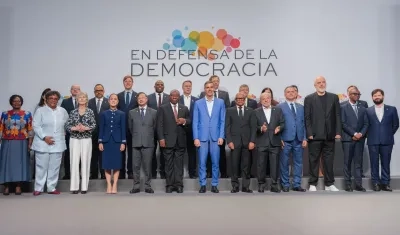 Presidentes y líderes progresistas en la IV Cumbre en Defensa de la Democracia, en Barcelona.