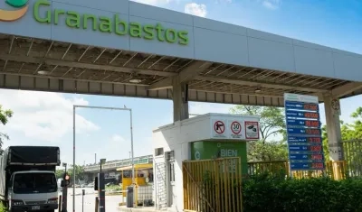 Fachada de Granabastos. 