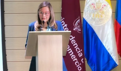 Cielo Rusinque, superintendente de Industria y Comercio. 