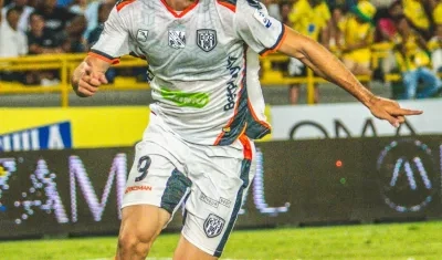 El juvenil Miguel Marulanda marcó los tres goles del Envigado.