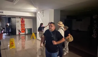 Aeropuerto Ernesto Cortissoz, sin energía.